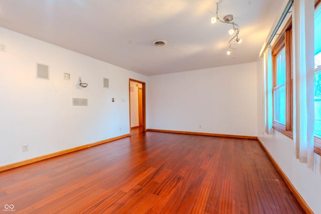 8602 Bishops Lane, Indianapolis, IN 46217