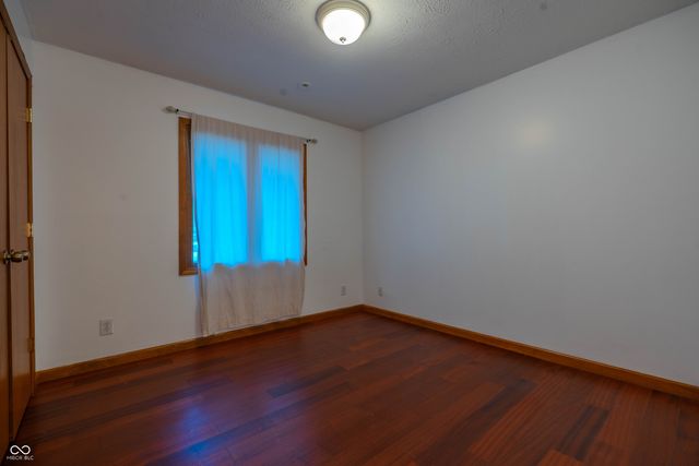 8602 Bishops Lane, Indianapolis, IN 46217