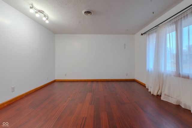 8602 Bishops Lane, Indianapolis, IN 46217