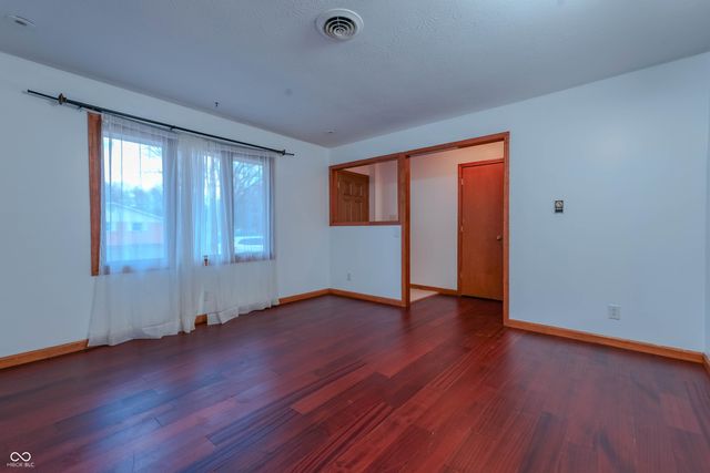 8602 Bishops Lane, Indianapolis, IN 46217