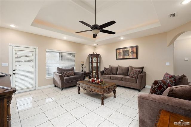 1409 Barcelona Boulevard, Mission, TX 78572