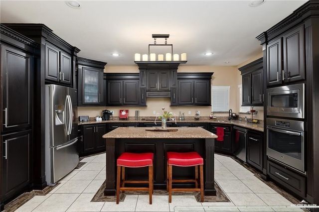 1409 Barcelona Boulevard, Mission, TX 78572