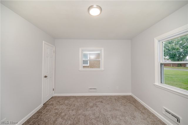 550 Neoka Drive, Campbell, OH 44405
