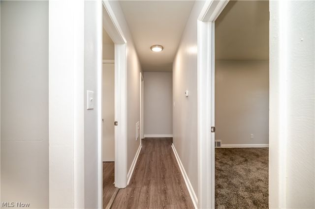 550 Neoka Drive, Campbell, OH 44405