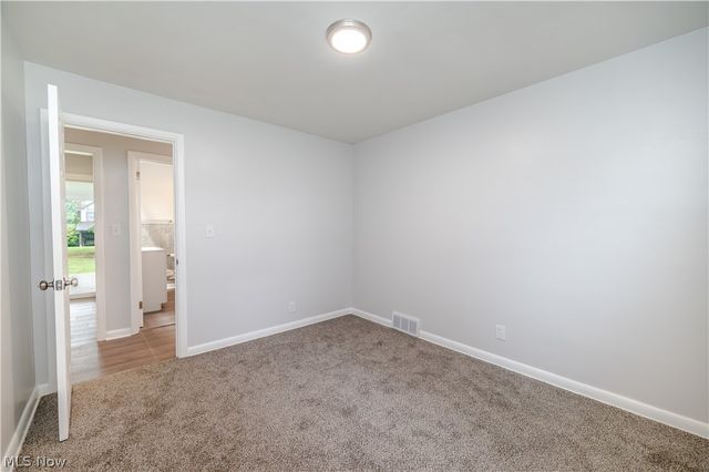 550 Neoka Drive, Campbell, OH 44405