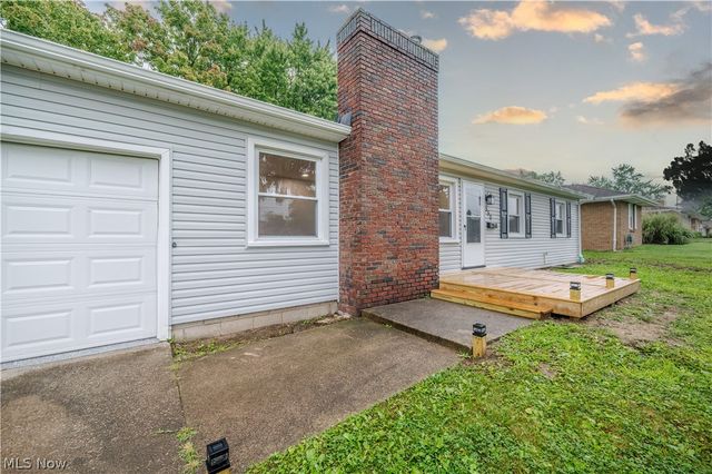 550 Neoka Drive, Campbell, OH 44405