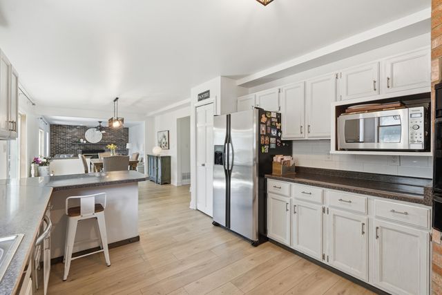 730 Meadow Lane, Crown Point, IN 46307