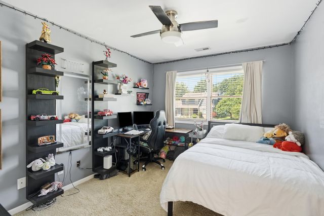 730 Meadow Lane, Crown Point, IN 46307