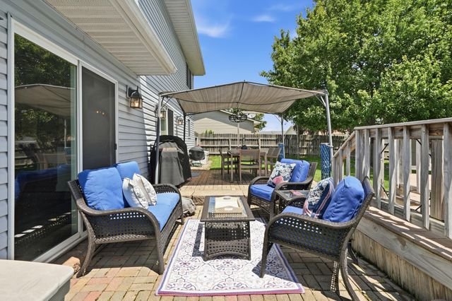730 Meadow Lane, Crown Point, IN 46307