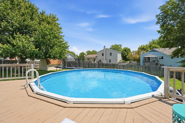 730 Meadow Lane, Crown Point, IN 46307
