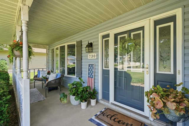 730 Meadow Lane, Crown Point, IN 46307