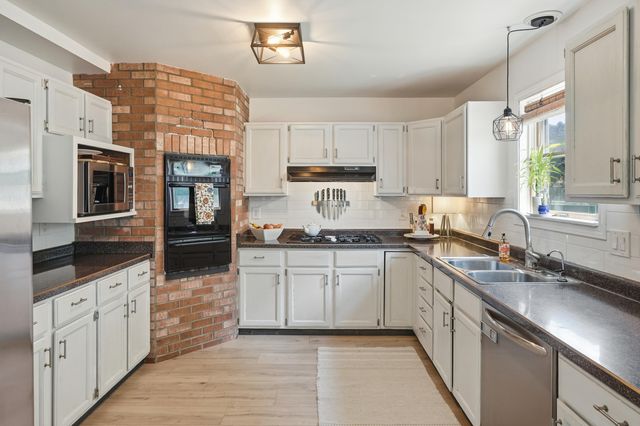730 Meadow Lane, Crown Point, IN 46307