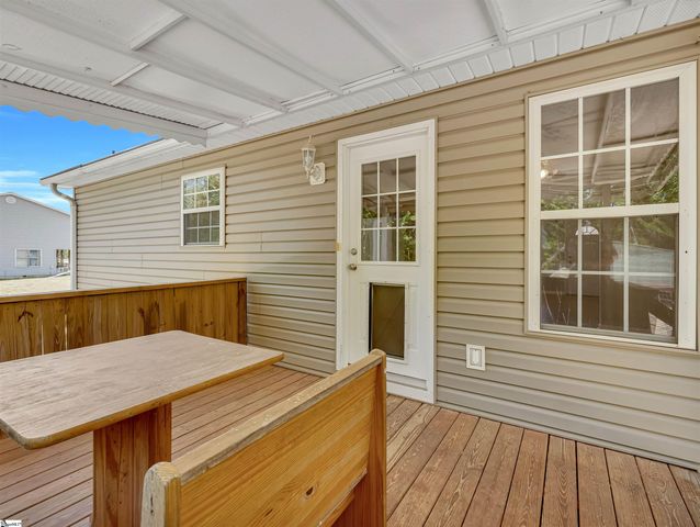 1249 Melvin Hill Road, Campobello, SC 29322