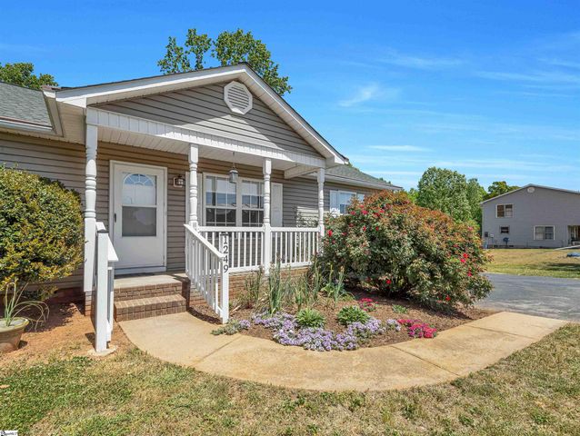 1249 Melvin Hill Road, Campobello, SC 29322