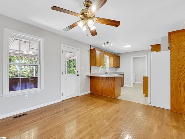 1249 Melvin Hill Road, Campobello, SC 29322