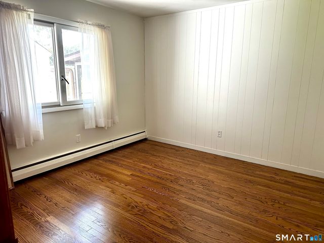 10 Horseshoe Drive, Danbury, CT 06811