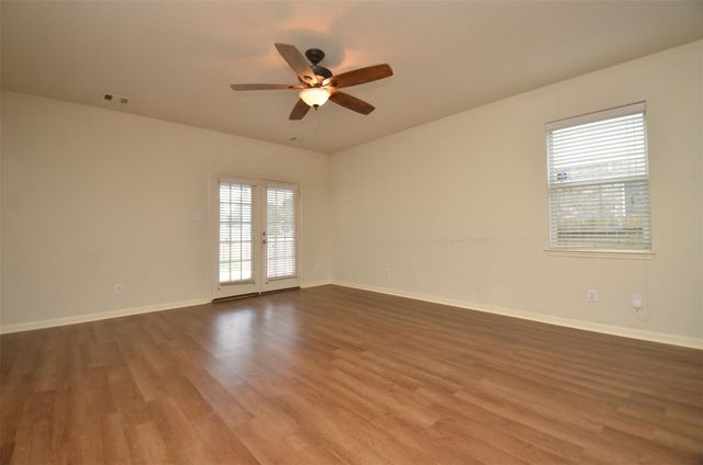 30902 W Lost Creek Boulevard, Magnolia, TX 77355