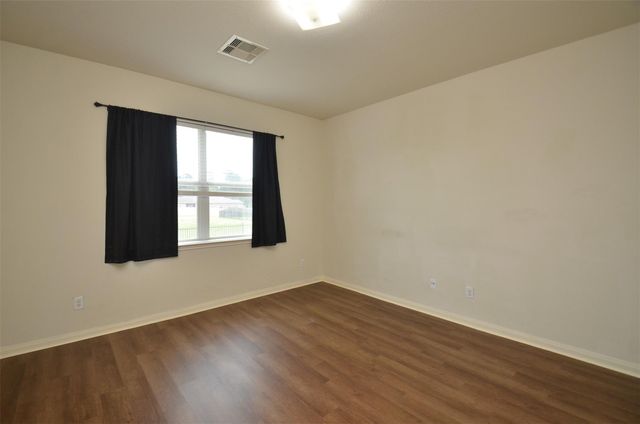 30902 W Lost Creek Boulevard, Magnolia, TX 77355