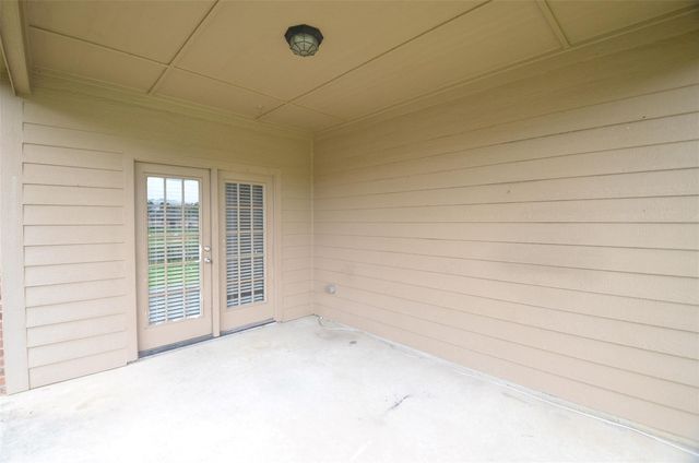 30902 W Lost Creek Boulevard, Magnolia, TX 77355