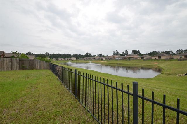 30902 W Lost Creek Boulevard, Magnolia, TX 77355