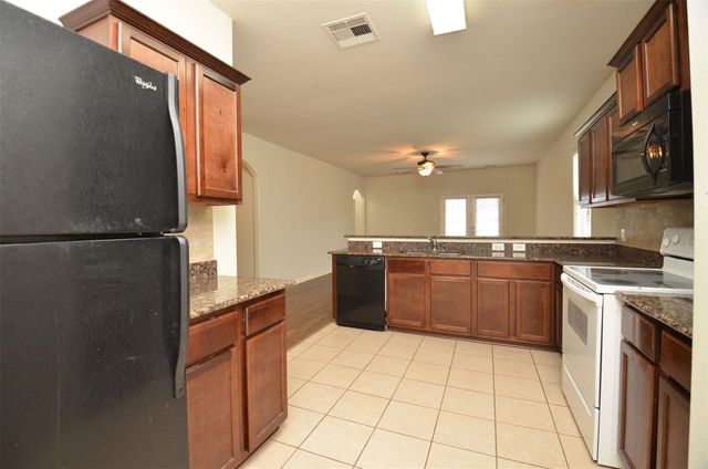 30902 W Lost Creek Boulevard, Magnolia, TX 77355