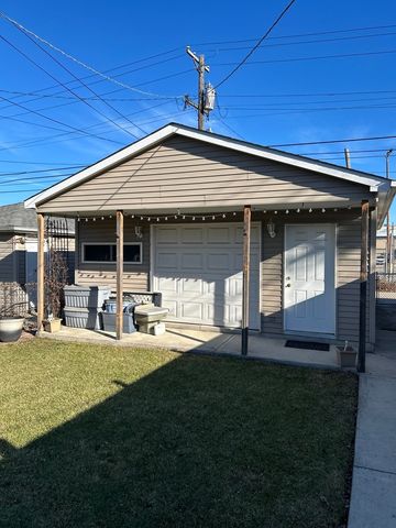 1439 S Central Avenue, Cicero, IL 60804