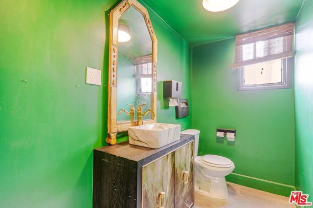 6140 W Pico Boulevard, Los Angeles, CA 90035