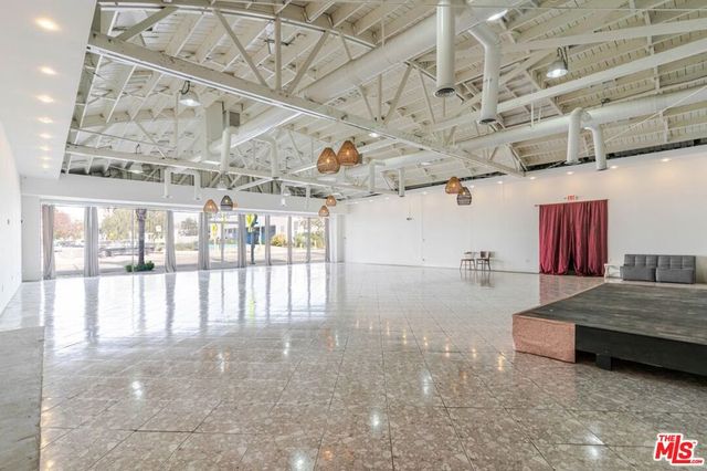 6140 W Pico Boulevard, Los Angeles, CA 90035