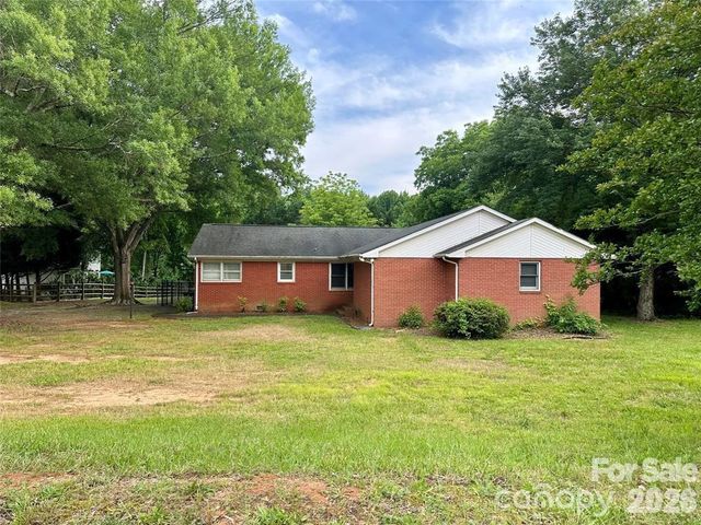 10100 Sam Furr Road, Huntersville, NC 28078