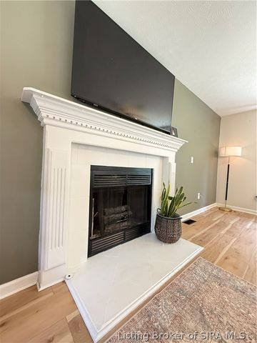 206 Slate Run Drive, Henryville, IN 47126