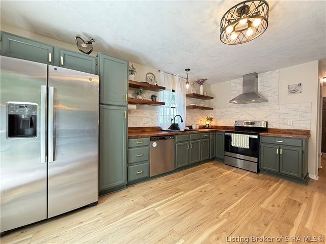 206 Slate Run Drive, Henryville, IN 47126