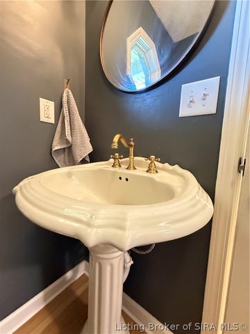 206 Slate Run Drive, Henryville, IN 47126