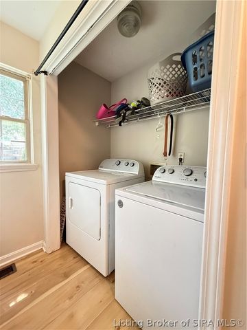 206 Slate Run Drive, Henryville, IN 47126