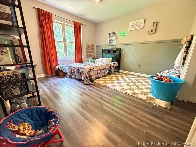 206 Slate Run Drive, Henryville, IN 47126