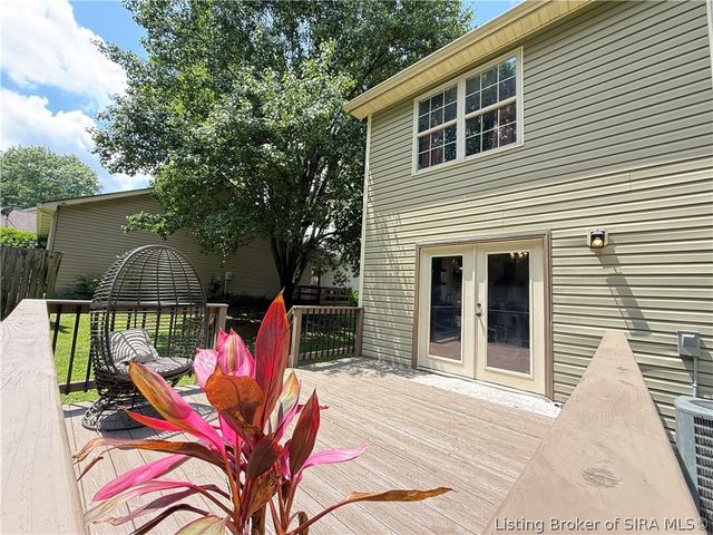 206 Slate Run Drive, Henryville, IN 47126