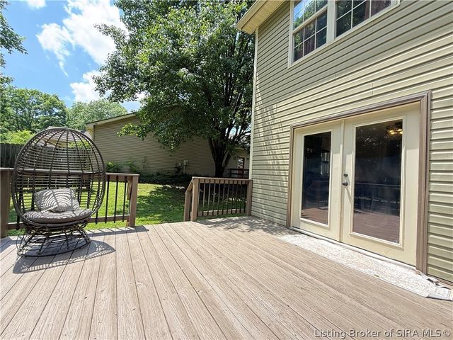 206 Slate Run Drive, Henryville, IN 47126