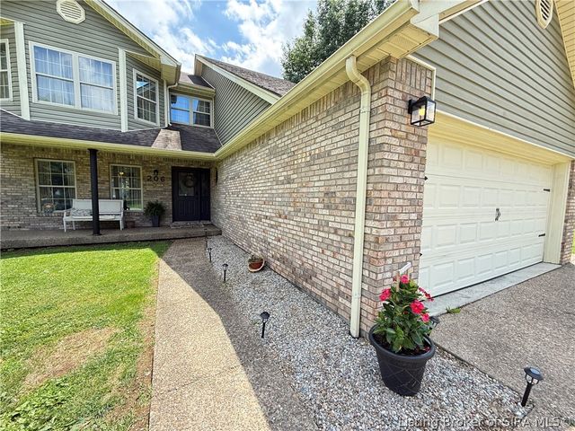 206 Slate Run Drive, Henryville, IN 47126