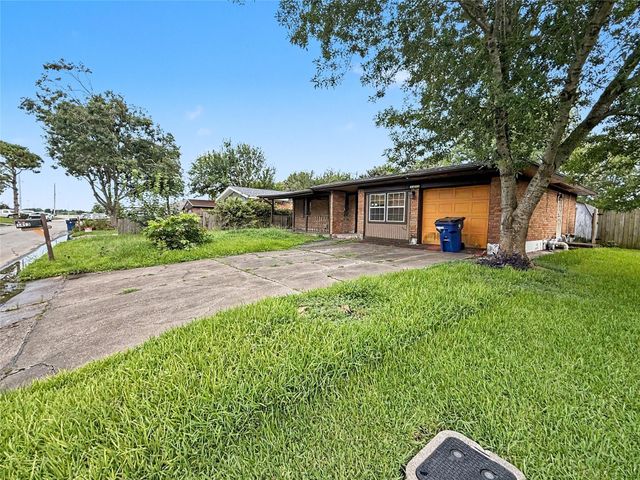 3413 Oleander Avenue, Texas City, TX 77590