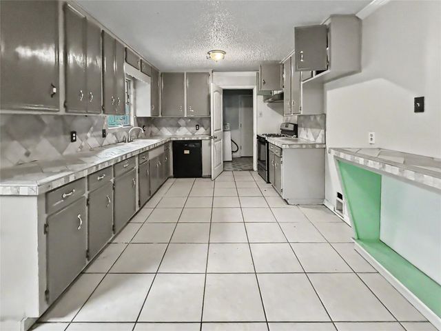 3413 Oleander Avenue, Texas City, TX 77590