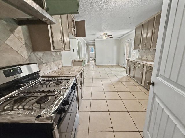 3413 Oleander Avenue, Texas City, TX 77590