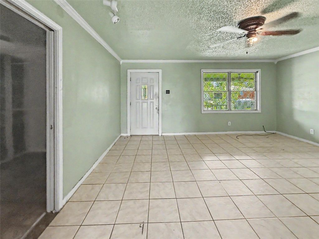 3413 Oleander Avenue, Texas City, TX 77590
