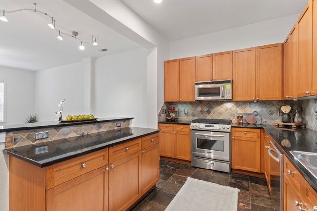 4830 Cedar Springs Road 32, Dallas, TX 75219