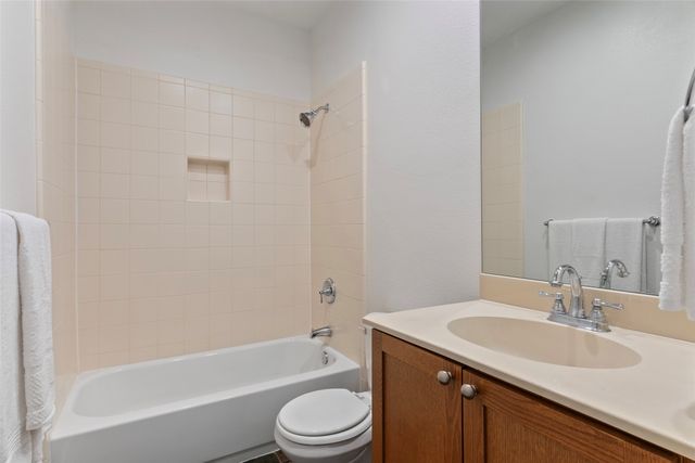 4830 Cedar Springs Road 32, Dallas, TX 75219