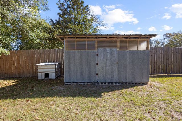 169 County Road 4770, Warren, TX 77664