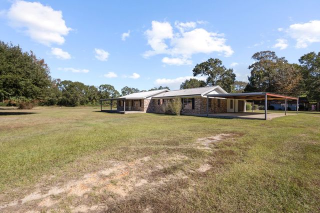 169 County Road 4770, Warren, TX 77664