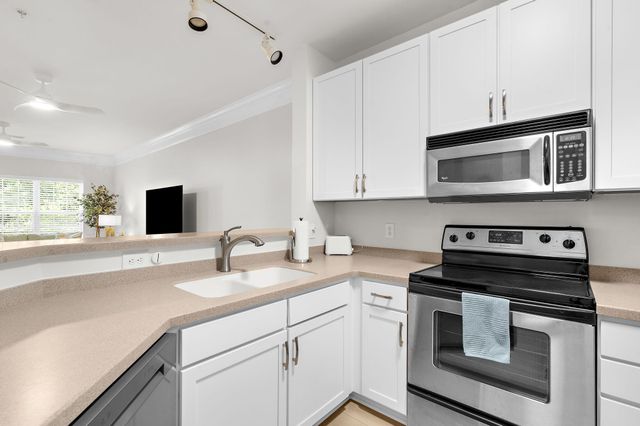 2014 Basildon Road 2014, Mount Pleasant, SC 29466