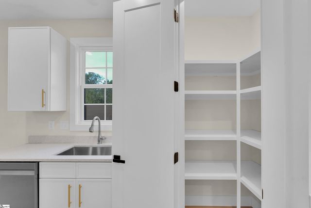 6 Taverly Drive, Greenville, SC 29605