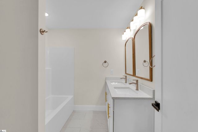 6 Taverly Drive, Greenville, SC 29605