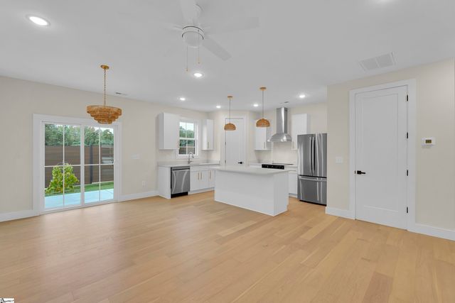 6 Taverly Drive, Greenville, SC 29605