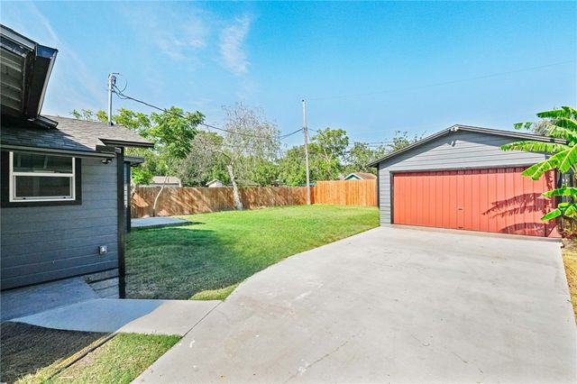 4805 Wexford Dr, Corpus Christi, TX 78411